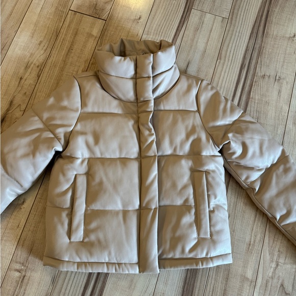 ABERCROMBIE & FITCH Vegan Leather Mini Puffer jacket Size S. NWOT - Picture 2 of 4